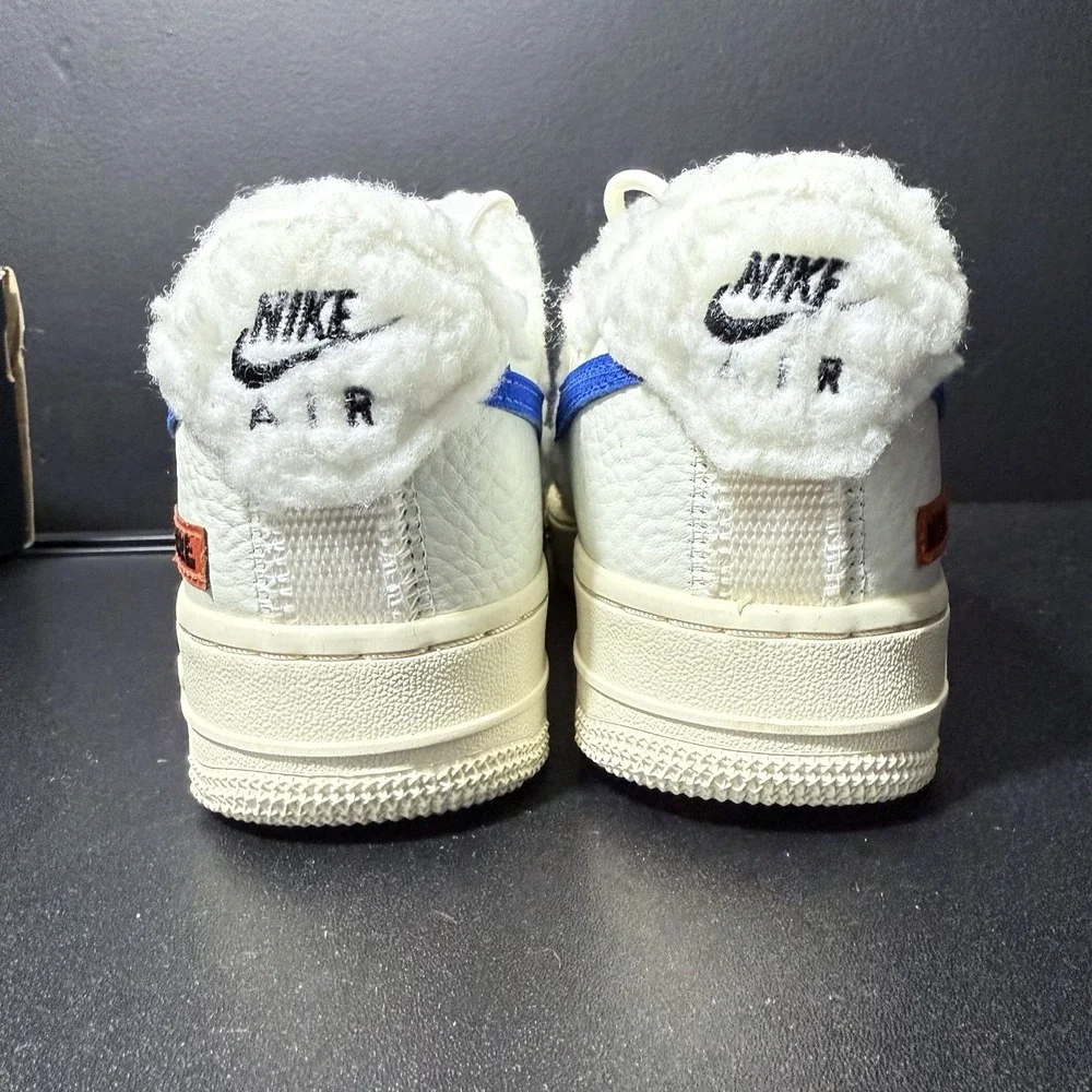 Nike Air Force 1 '07 Womens Size 5 White Sherpa Fleece DO6680-100‎ Blue Coconut